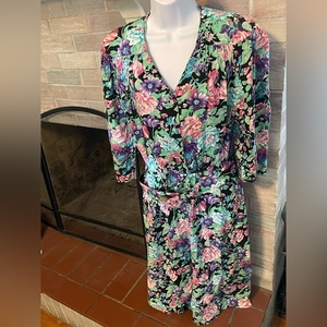 Vintage retro  women’s floral dress with a‎ belt and buttons size 12 average